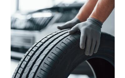 Gomme 4 stagioni per SUV? I test premiano le Michelin CrossClimate 2 | L’offerta