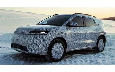Hyundai: nuovo video teaser del misterioso SUV elettrico. E' la IONIQ 4?