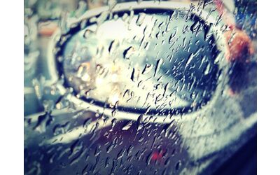 I migliori accessori auto in offerta per affrontare la pioggia