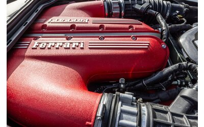 Il brevetto Ferrari per i pistoni ovali potrebbe rivoluzionare il V12