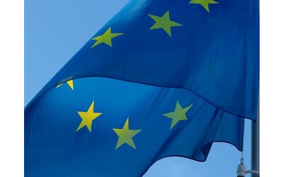 L industria dell elettrico chiede all UE di confermare lo stop ai motori termici nel 2035