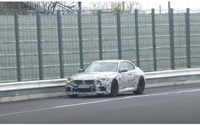 La BMW M2 CS in nuovo video spia direttamente dal Nurburgring