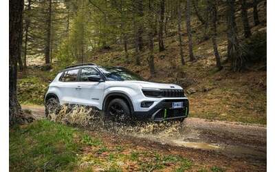 La visione creativa dietro la Jeep Avenger 4xe svelata dai suoi designer