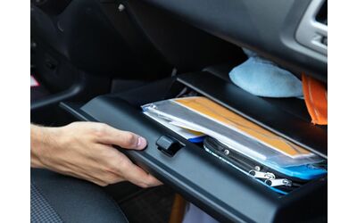 Le soluzioni per tenere in ordine i documenti dell auto in offerta