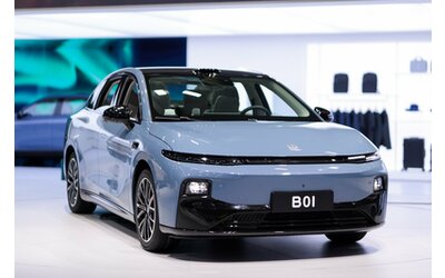 Leapmotor B01, debutta la nuova berlina elettrica. Anche in Europa per Stellantis?