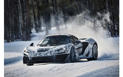 McLaren W1: la nuova regina delle hypercar sfida il gelo artico