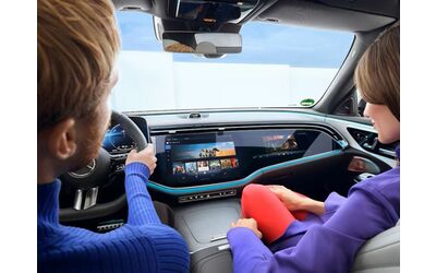 Mercedes aggiorna MBUX novit per Amazon Music e Audible