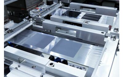 Nissan, progressi nello sviluppo delle batterie allo stato solido: pronte nel 2028
