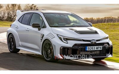 Nuova Toyota GRMN Corolla, ancora più cattiva ed estrema: ecco cosa sappiamo