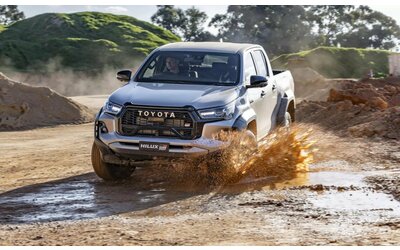 Nuovo Toyota Hilux GR Sport: il pick-up sportivo presto sarà rinnovato