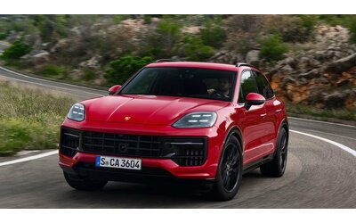 Porsche avverte: il ritorno ai motori a combustione e Plug-in influirà sui profitti