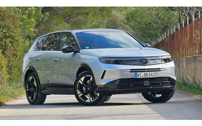 Prova Opel Grandland PHEV: oltre 80 km in elettrico sono fattibili? | Video