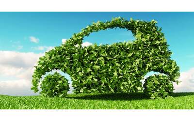 Toyota, studio per l'introduzione di e-fuel e biocarburanti per il 2030