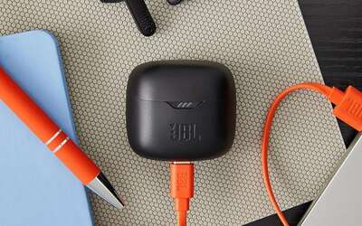 -47% su Amazon per le cuffie JBL Tune Flex con BASSI POTENTI e ANC
