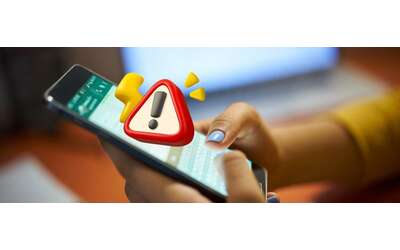 Allerta WhatsApp un bug scarica file dannosi in automatico
