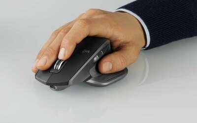 Amazon SVENDE il mouse Logitech MX Master 2S durante il Black Friday (-58%)