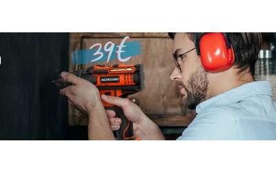 Appena 39€ e puoi avere questo trapano avvitatore a batteria con accessori