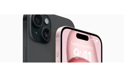 Apple iPhone 15 256GB a prezzo bomba su eBay, ultimi pezzi