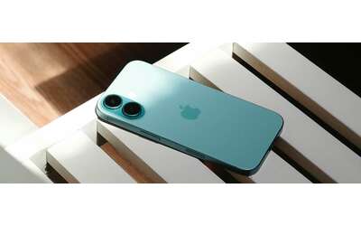 Apple iPhone 16 preso d’assalto su eBay per PREZZO REGALO
