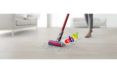 Aspirapolvere Dyson V11 preso d’assalto su eBay per prezzo spaziale