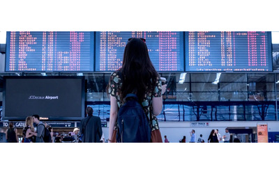 Basta roaming: Saily è l’eSIM che dà connessione ovunque senza costi folli
