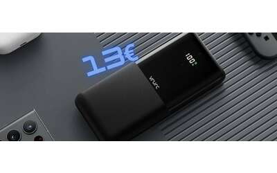 Batteria del cellulare scarica? Mai più con questo Power Bank che costa pochissimo