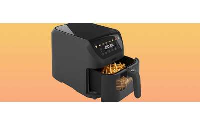 Capiente e compatta questa friggitrice ad aria perfetta in offerta a meno di 70