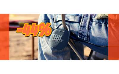 Cassa Bluetooth JBL Clip 5: piccola e potente al 44% di SCONTO su Amazon