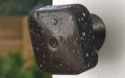 Con il Black Friday Amazon ti REGALA 4 videocamere Blink Outdoor (-60%)