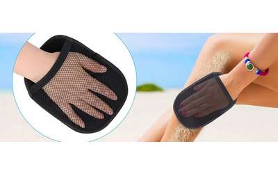 Con questi guanti anti-sabbia avrai mani e piedi puliti in un attimo: acquisto FURBO su Amazon