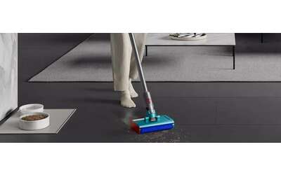 Dai una svolta alle pulizie Dyson V15s Detect Submarine in DOPPIO sconto su eBay