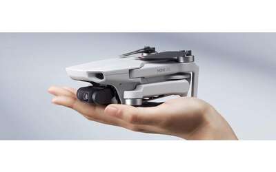 DJI Mini 4K: il drone leggerissimo è in sconto al minimo storico Amazon