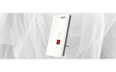 FRITZ Repeater 2700 ufficiale Wi Fi 7 fino a 6 5 Gbit s e porta 2 5 Gigabit per estendere la rete di casa