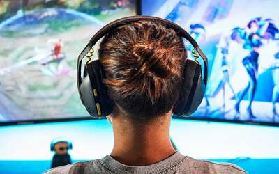Gioca al MASSIMO su PC e console con le cuffie Logitech G435 Lightspeed (-40%)