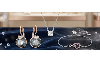 Gioielli Swarovski a prezzi ASSURDO per Natale lusso e scintillio a meno di 60