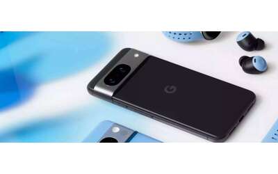 Google Pixel 8: nuovo minimo storico con il Black Friday di Amazon (-44%)