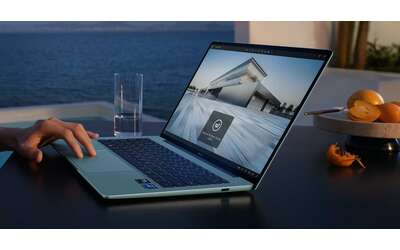 Huawei MateBook 14 in offerta a 781€ su Amazon con display OLED e Core Ultra 5