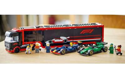 Il set LEGO Autotrasportatore della F1 con due monoposto è in offerta LAMPO su Amazon (-21%)