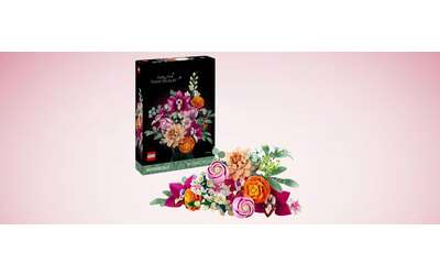 Il set LEGO Bouquet di Fiori Rosa, già vendutissimo, è in offerta su Amazon (-17%)