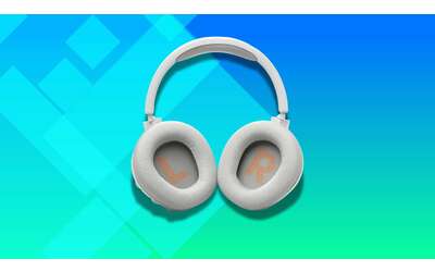 JBL Quantum 360, il prezzo crolla a 84€: cuffie definitive per il gaming
