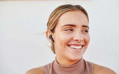 Le cuffie JBL Wave Beam con Deep Bass a METÀ PREZZO su Amazon: occasione UNICA