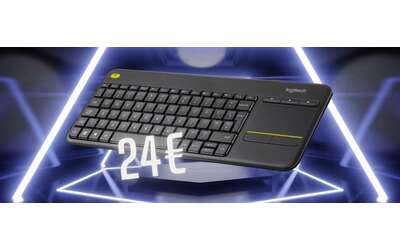 Logitech K400 Plus: tastiera wireless con touch pad integrato (24€)