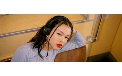 Marshall Major IV: cuffie Bluetooth dal design unico e 80h di audio (-53%)