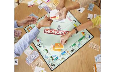 Monopoly Classico: INCREDIBILE offerta a tempo di Amazon e sconto del 50%