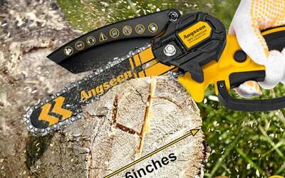 Motosega, 2 batterie e valigetta: prezzo BOMBA su Amazon a fine anno (48€)