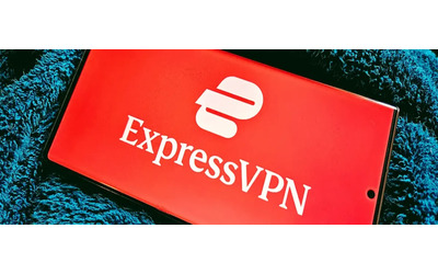 Naviga come in Italia anche dall’estero: ExpressVPN ora in sconto del 67%