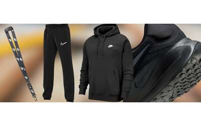 Nike SVENDITA senza freni su Amazon offerte speciali a partire da 10 99