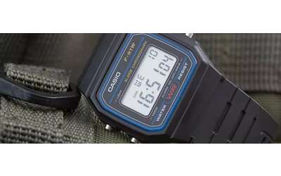 Orologio CASIO nero un idea regalo conveniente per Natale offertissima a meno di 20