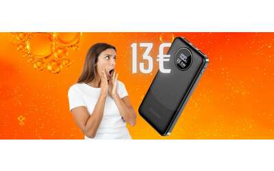 Power Bank da 10000mAh con 3 porte e display LED a prezzo folle (13€)