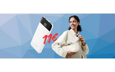 Power Bank da 10400mAh ultra-sottile con 3 uscite e display a soli 11€